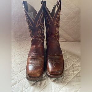 Double H snake bite cowboy/work boots. Men’s size 8.